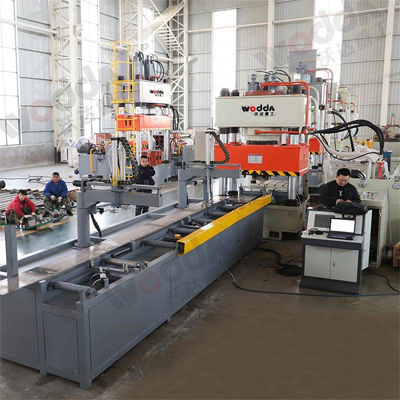 630噸礦用錨桿托盤(pán)油壓機(jī)_630噸鋼板壓型油壓機(jī)