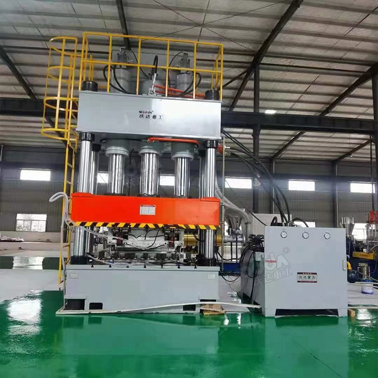 800噸建筑塑料模殼成型油壓機.jpg