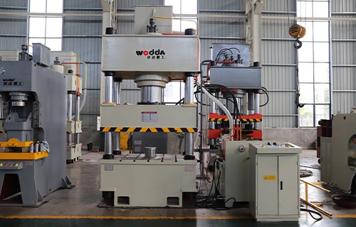 400噸三梁四柱油壓機-400噸油壓機